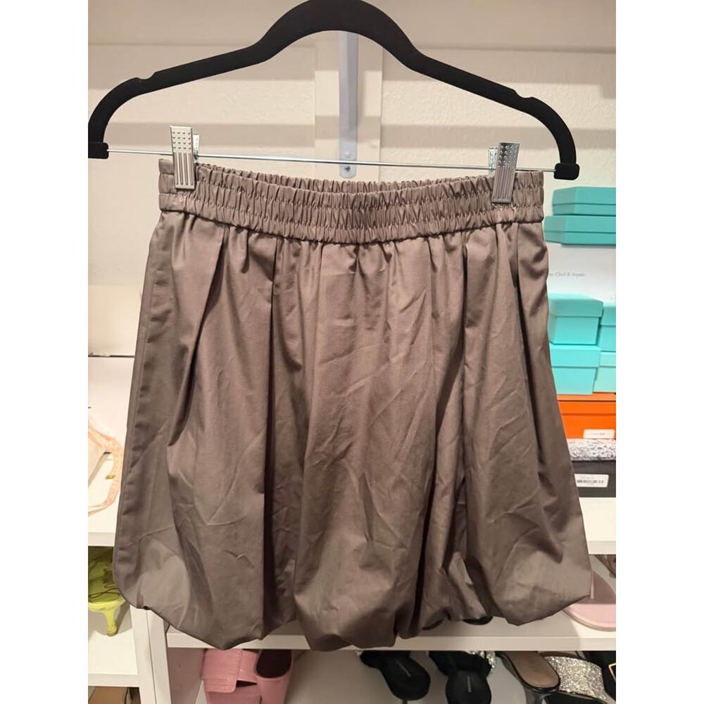 Japanese brand GU bubble skirt small